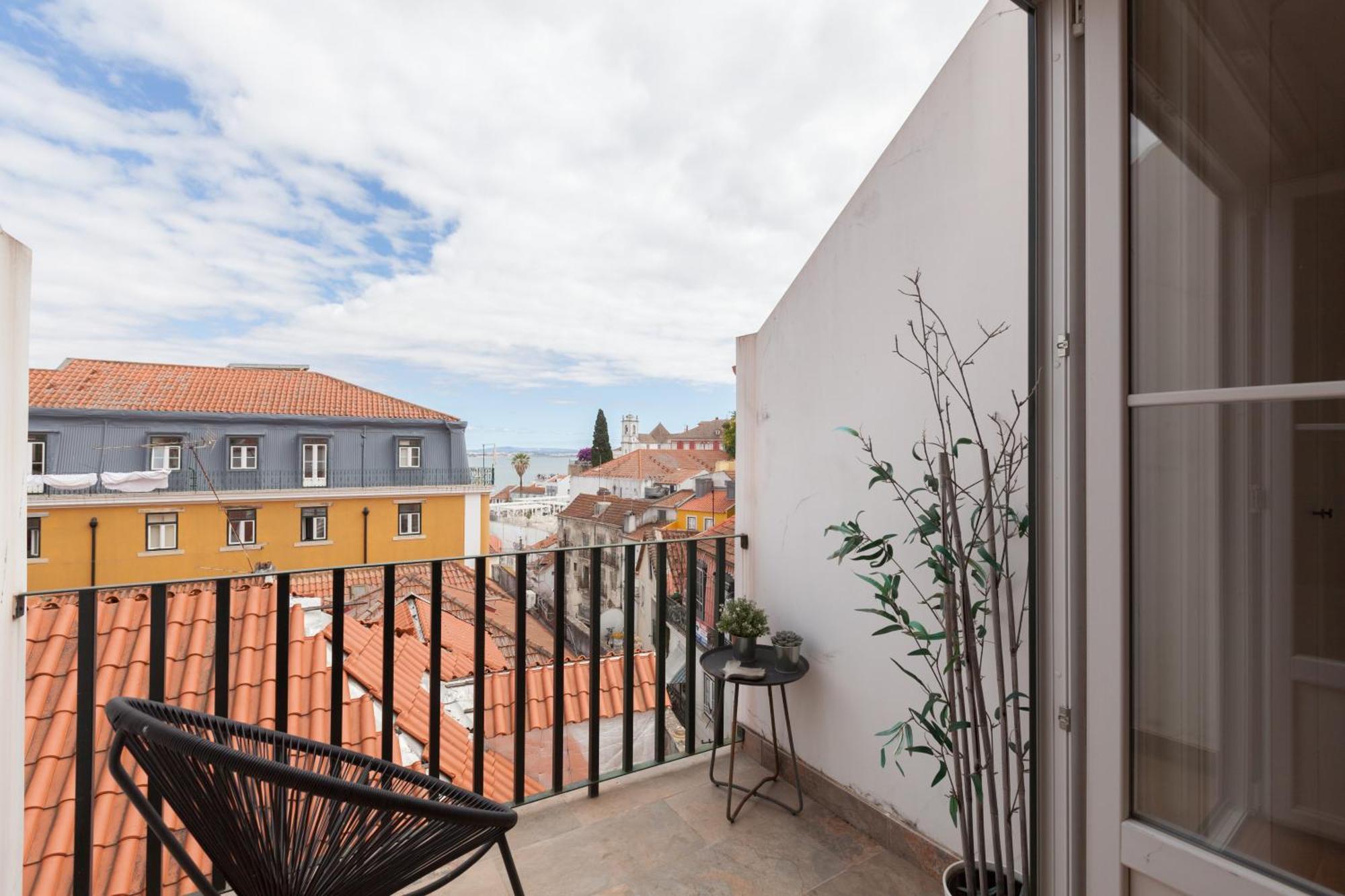 Ferienwohnung Flh Portas Do Sol Duplex With Terrace Lissabon Exterior foto